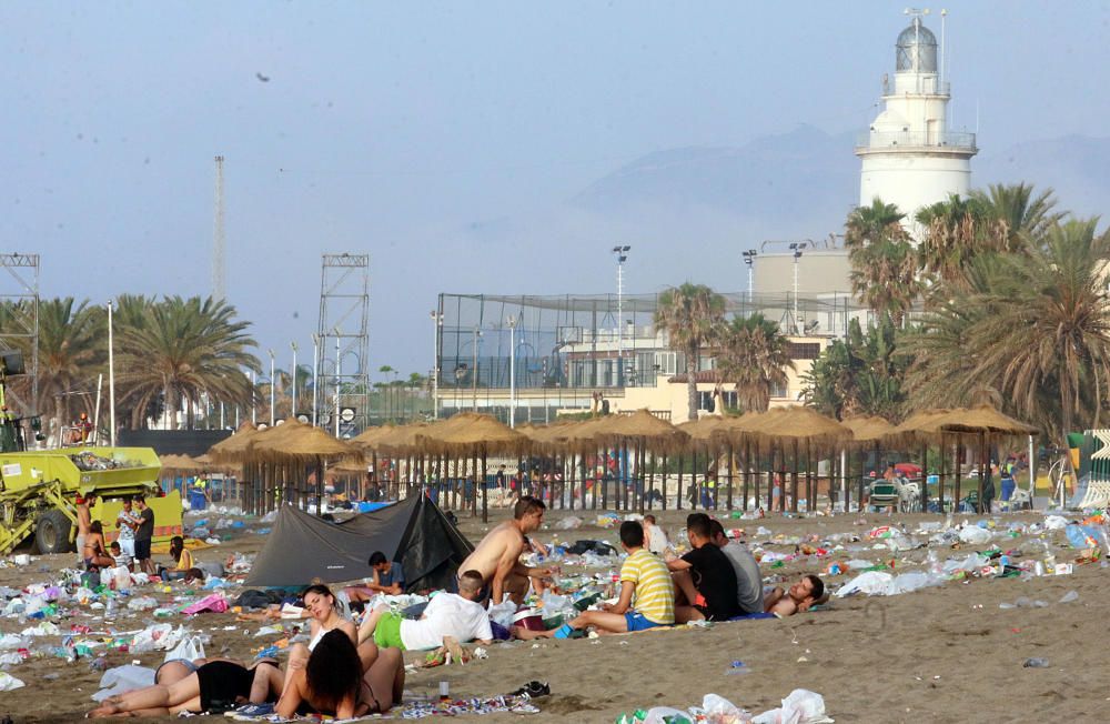 Así han quedado las playas después de la Noche de San Juan