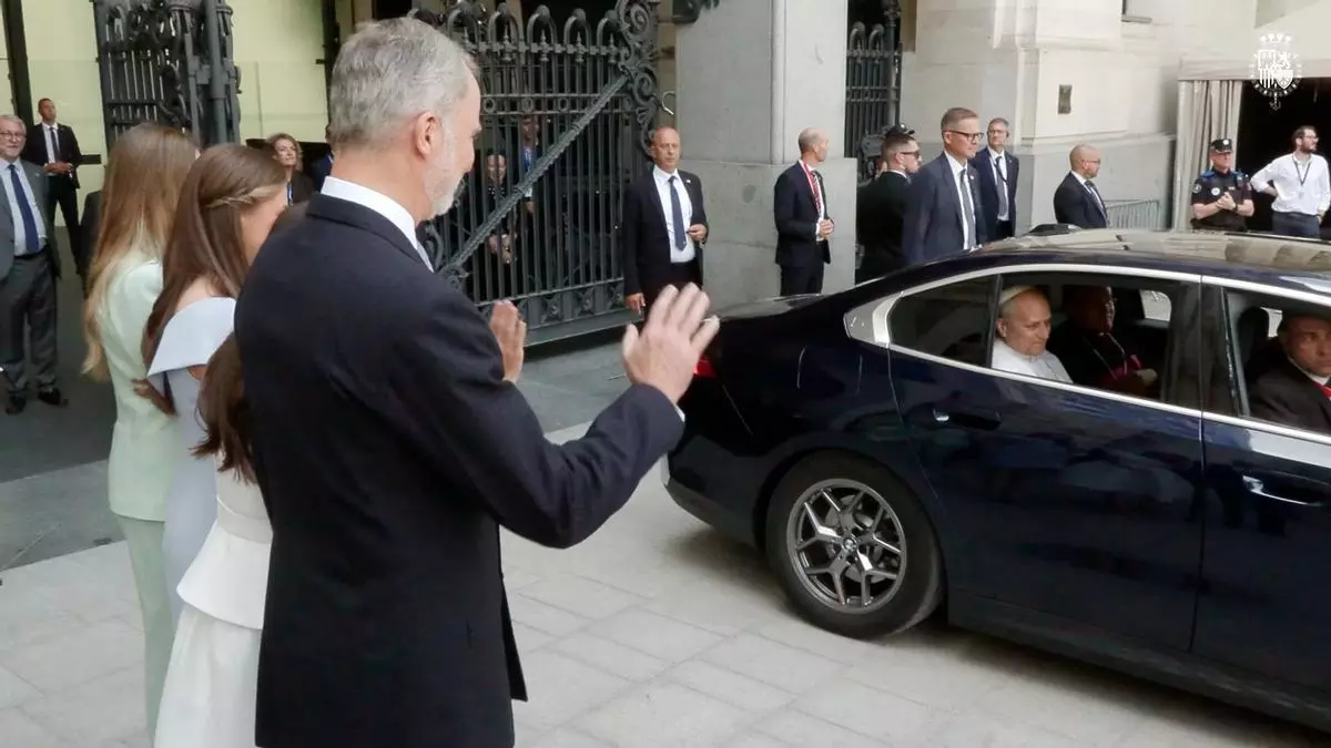 Así ha sido la despedida de los Reyes al papa: "Madrid ha respondido bien ¿no?"