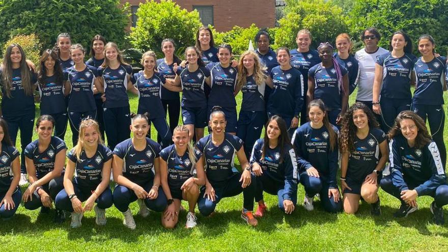 La plantilla femenina del Tenerife CajaCanarias compite este fin de semana en Manresa | | E.D.