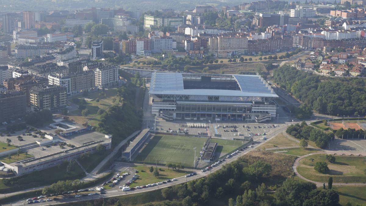 El estadio Carlos Tartiere en una imagen aérea.