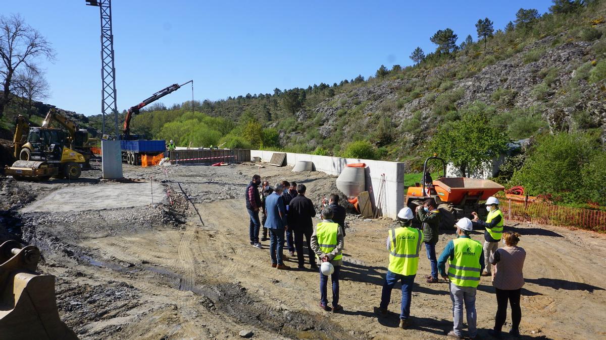 Visita de San Damián a las obras de la depuradora de Alcañices