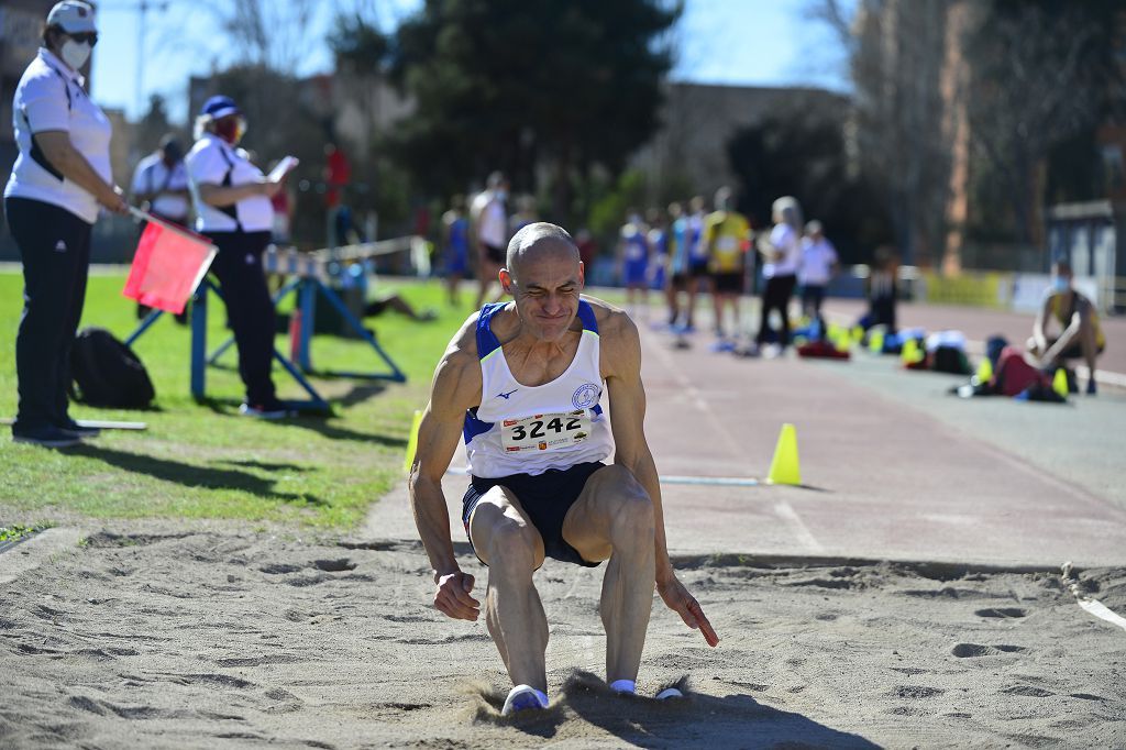 Atletismo nacional Máster sábado en la pista de Atletismo de Cartagena