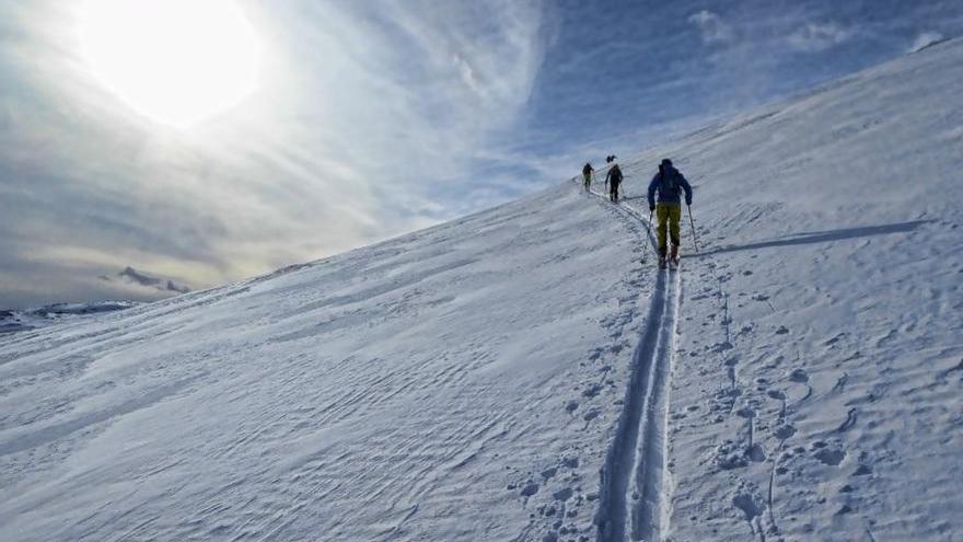 Alp acull el primer campus cerdà sobre esquí de muntanya i seguretat