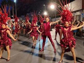 Águilas deslumbra con su Carnaval de Verano