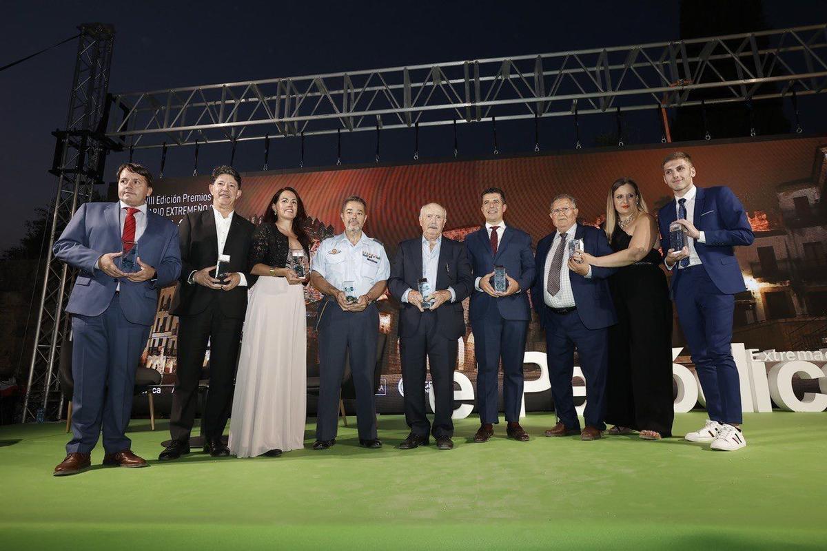Premios Empresario del Año 2023. Luis J. García-Torremocha, CEO de Movilex Recycling Group (Empresario Extremeño del Año 2023); Cambio Energético (Premio Pyme), Dulce Muñoz (Directiva del Año); doctor Florencio Monje Gil (Iniciativa Empresarial); Higos y Derivados Extremeños (Promoción de Extremadura); Manuel García Barra (Trayectoria Empresarial); Carlos Serrano Paz (Joven Promesa) y 43 Grupo (Premio Especial de El Periódico Extremadura).