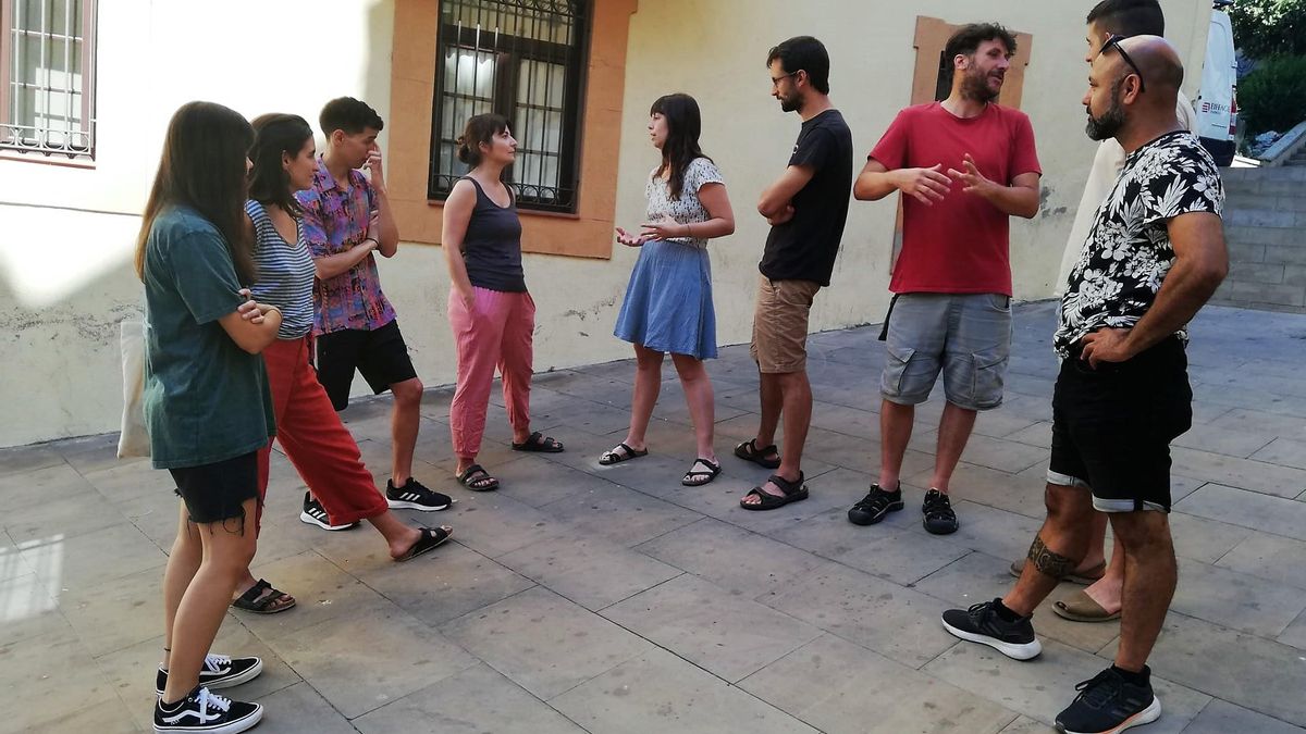 Participants en la presentació de la Comunalitat Urbana de Manresa