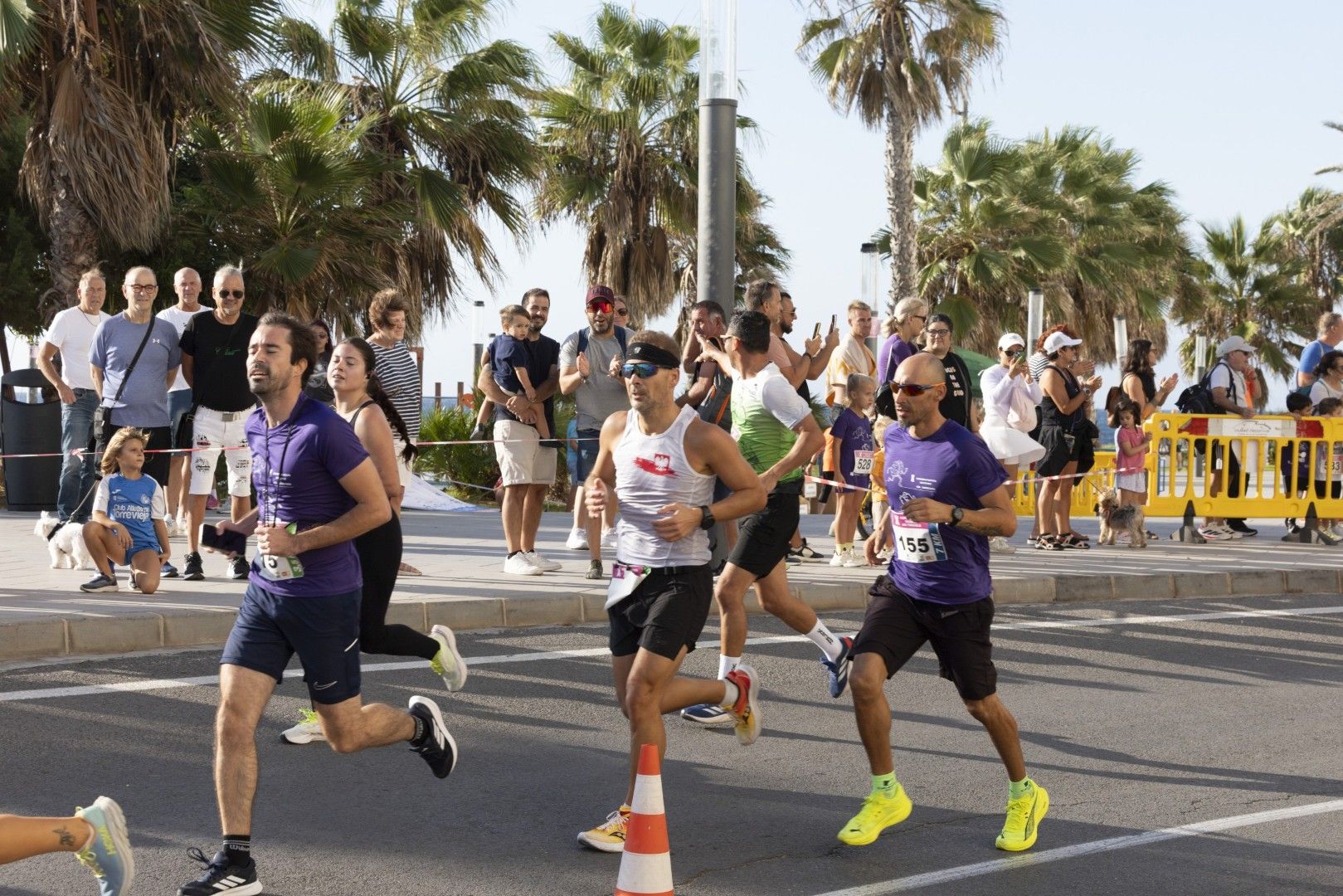 Así fue en imágenes una nueva edición de la carrera solidaria de AFA Torrevieja