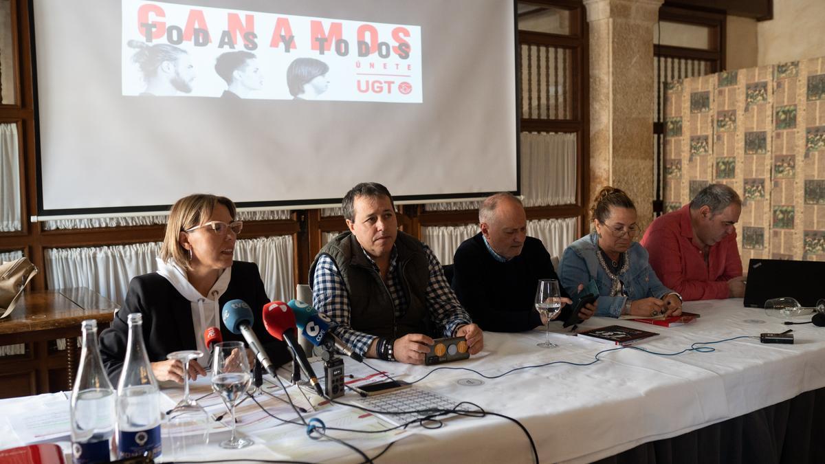 Faustino Temprano (centro), en la jornada de UGT en Zamora