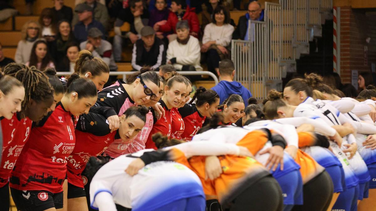 Bonito duelo el protagonizado por Balonmano Morvedre y Elda Prestigio.