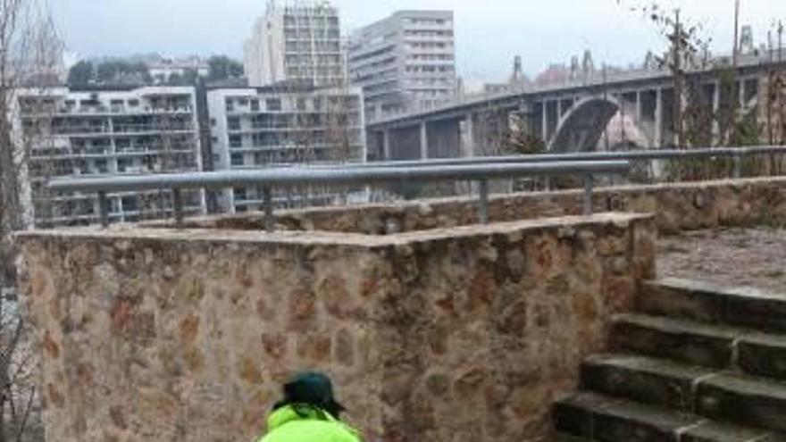 Alcoy contratará a treinta desempleados para reforzar la limpieza viaria en la ciudad