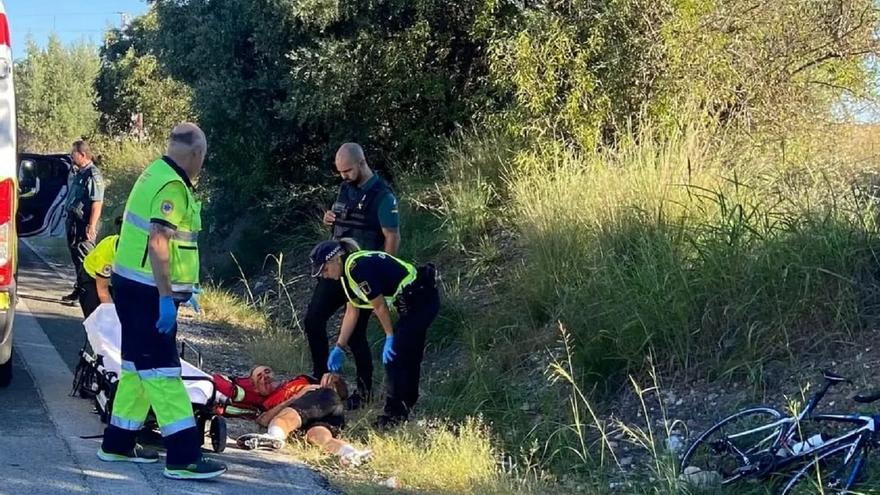 Un ciclista queda inconsciente tras ser arrollado por un coche que se da a la fuga