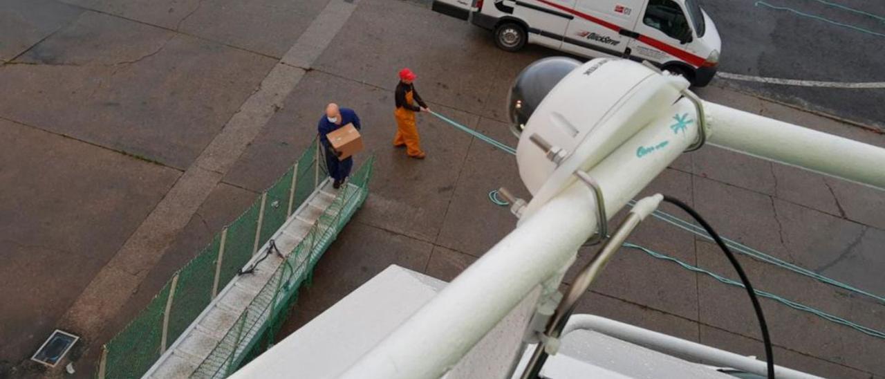 Cámara instalada en el barco
de palangre “Coyo Séptimo”,
asociado a Opromar.   | // M.I.