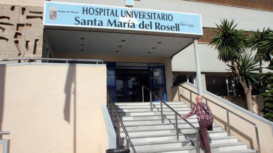 Una celadora del hospital del Rosell denuncia la agresión de un paciente