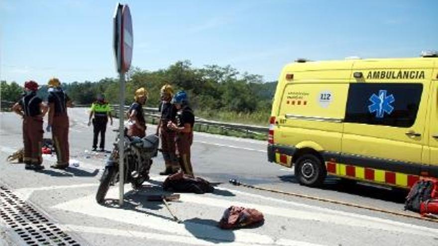 Un veí de Girona va morir l&#039;11 d&#039;agost en xocar amb la moto contra un camió a Campdorà.