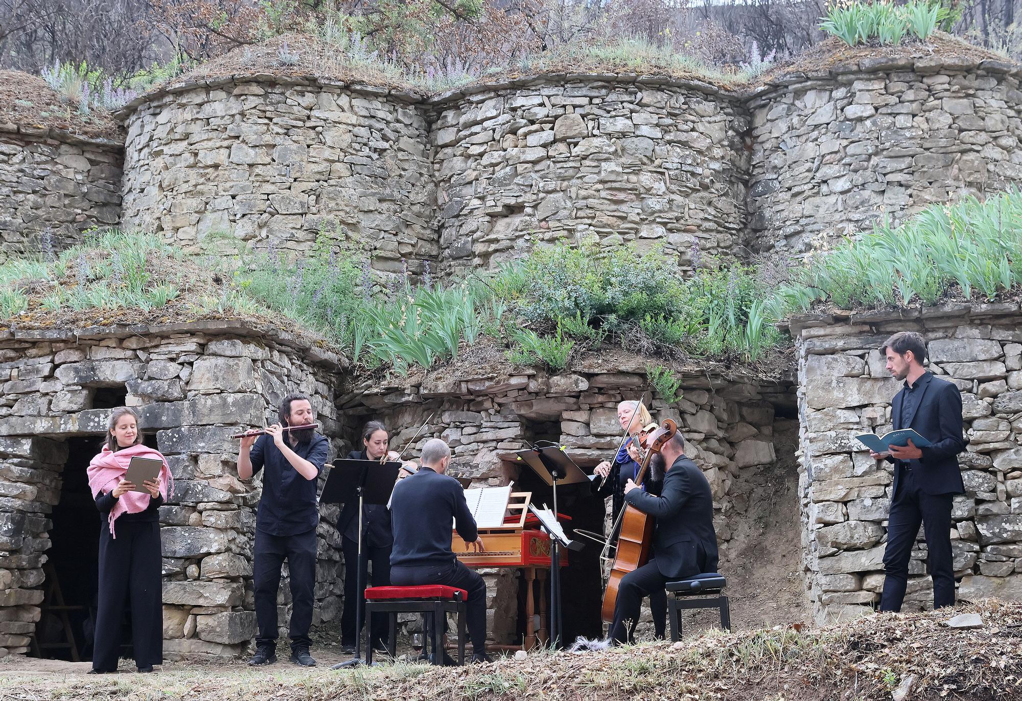 Les millors fotos de l'homenatge als pagesos del bosc a les tines de la Vall del Flequer del Pont