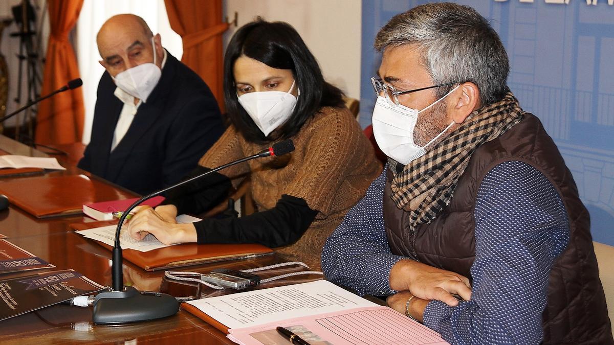 Autoridades en la presentación del ciclo de conferencias del Cerco de Zamora