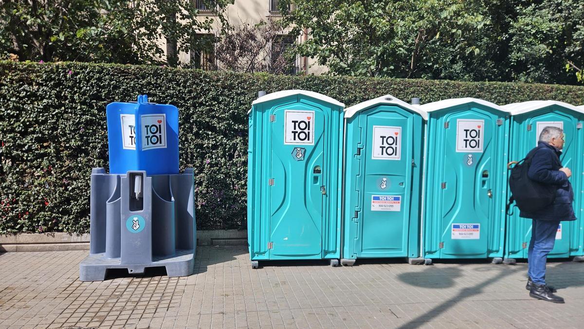 Urinarios en el centro de la ciudad