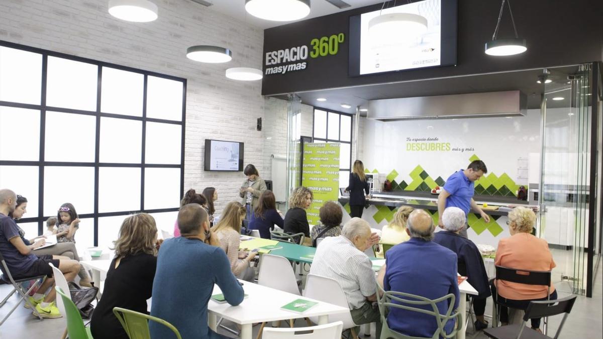 Taller impartido en el Espacio 360 de masymas en una imagen de archivo