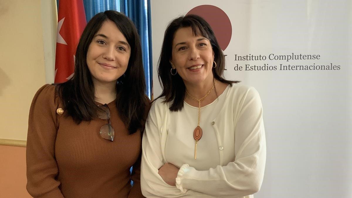Las economistas Elena Cerdá (izquierda) e Isabel Álvarez (derecha),  promotoras de la iniciativa  Mujeres en Economía.