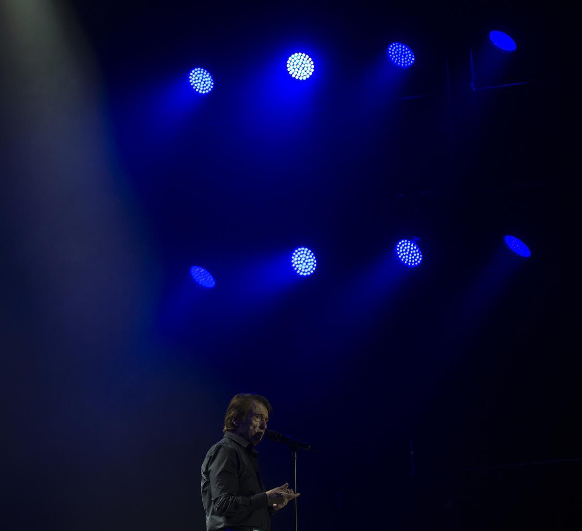 Raphael en concierto en el Palau Sant Jordi.