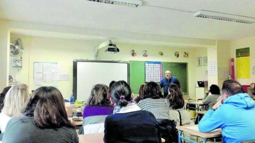 Un momento de una jornada formativa sobre el trabajo de la competencia matemática en Primaria.