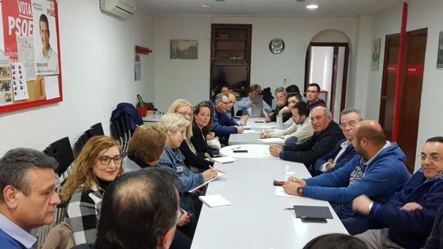 La primera reunión se ha celebrado en la sede del PSOE de Elda