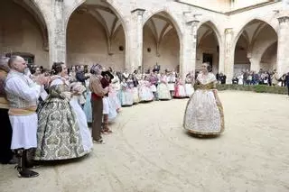 Las Fallas del Carmen reciben a Carmen (y la corte)