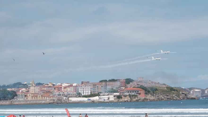 Gijón se llena para disfrutar del Festival Aéreo Internacional: más de 270.000 personas vibran con la exhibición