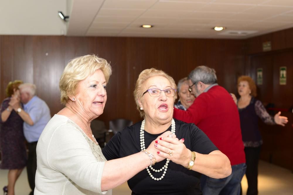 Bailes para mayores en centros cívicos de A Coruña