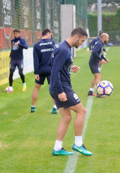 El Deportivo mantiene el planteamiento para el partido en el Camp Nou