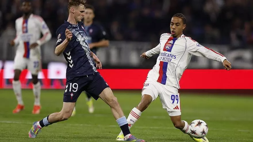 Resumen, goles y highlights del Lyon 0 - 2 Celta de Vigo de la vuelta de octavos de final de Europa League