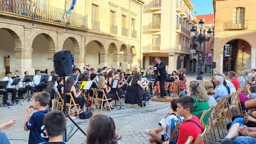 Primer concierto de verano en Benavente de la Banda Maestro Lupi