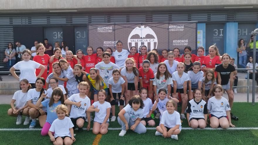 Alaquàs acull el primer fòrum de futbol femení de base