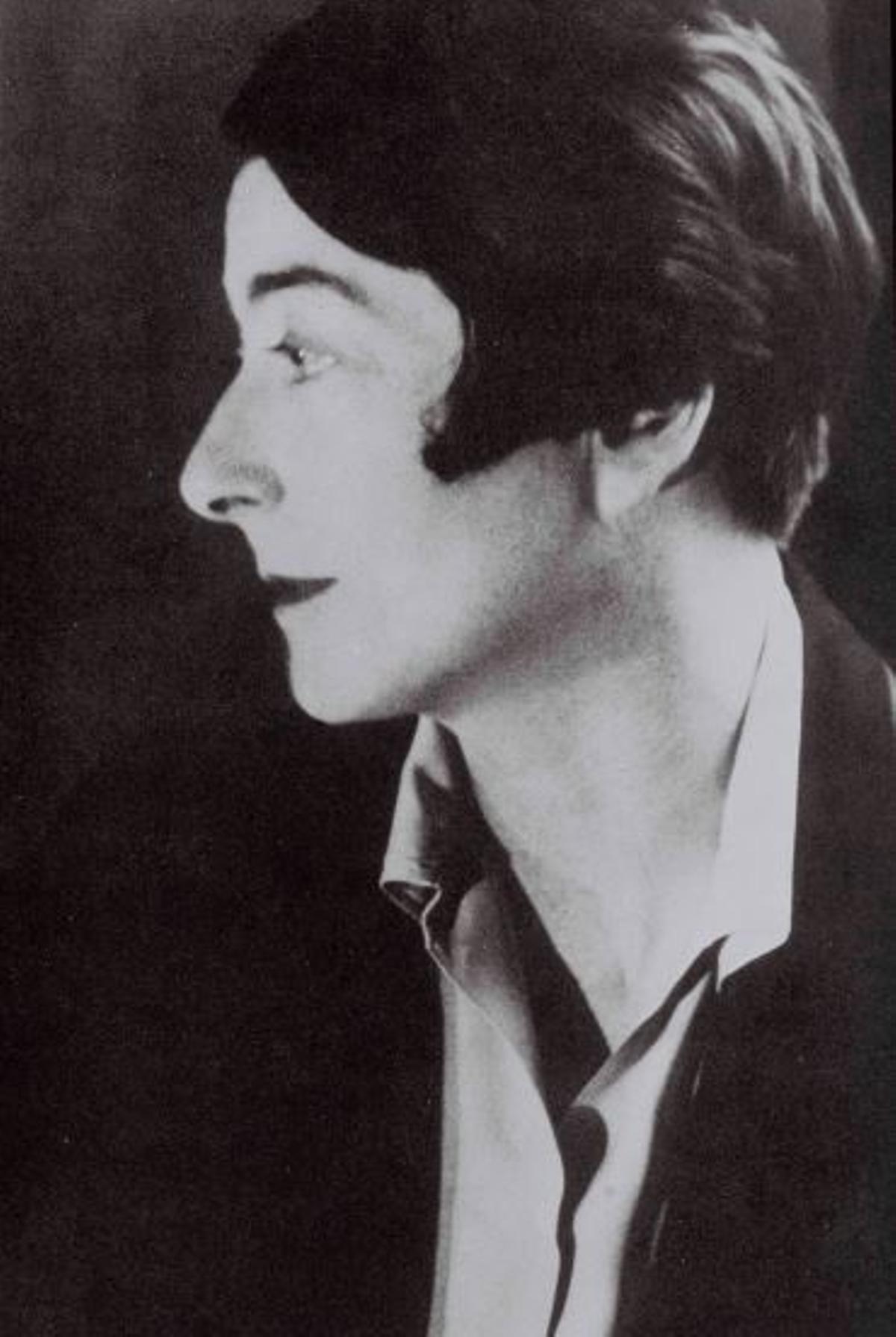 Eileen Gray auf einem Foto von 1926.