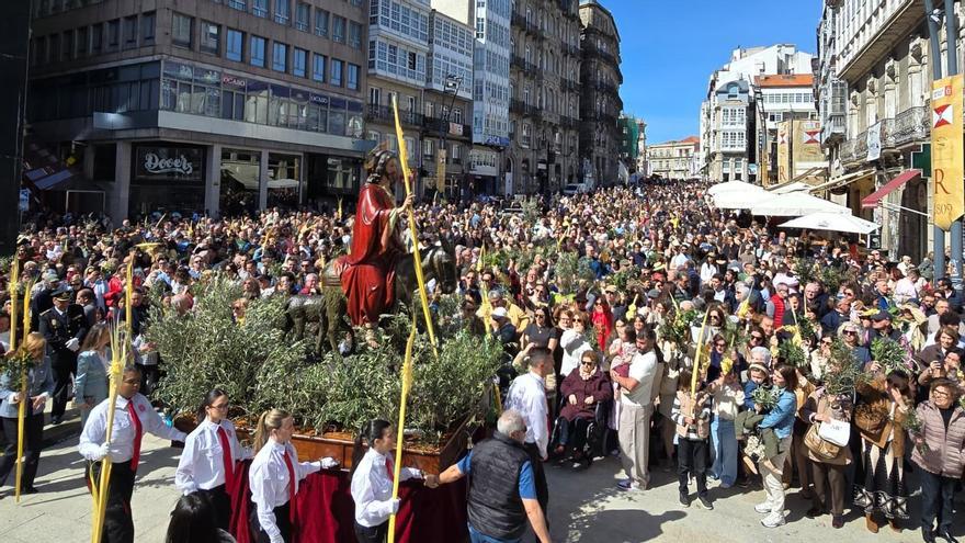 Vigo celebra la procesión de la Borriquita, el pistoletazo de salida de la Semana Santa 2026