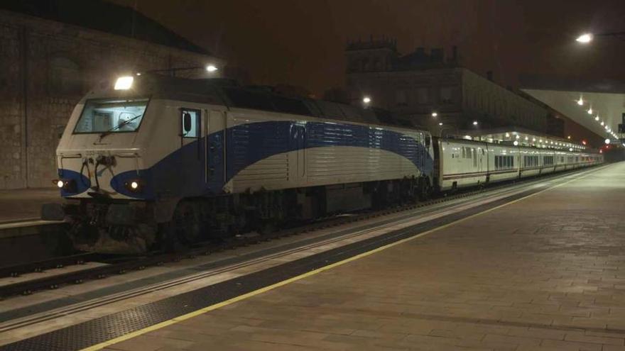 El tren hotel ya es historia ferroviaria en Zamora