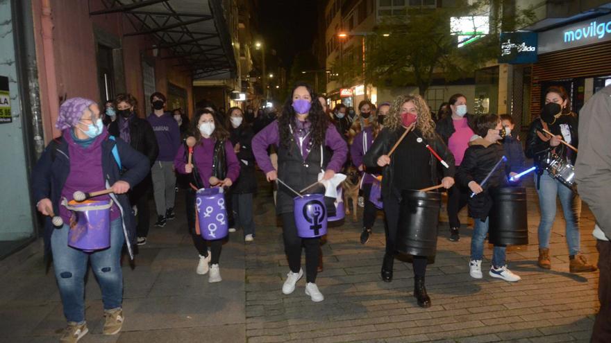 Lectura de manifiestos y actos en la calle centran el Día de la Mujer en O Salnés