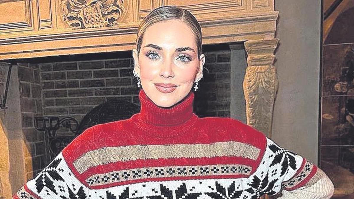 ‘Look’ navideño. Chiara Ferragni con jersey de Falconeri.