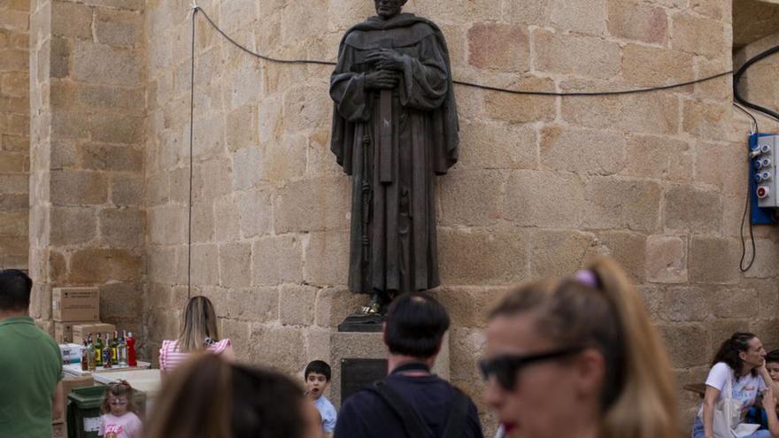 Hablan los vecinos de la parte antigua de Cáceres: «No sabemos ni cuando nos van a cortar las calles»