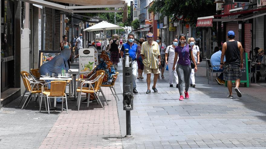 Torres anuncia que Canarias baja de los 50 casos por 100.000 habitantes