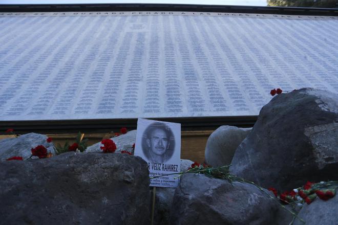 Kast baja el tono a la conmemoración de los 53 años del golpe de Pinochet mientras su partido reclama indultos para los uniformados presos tras el estallido social de 2019