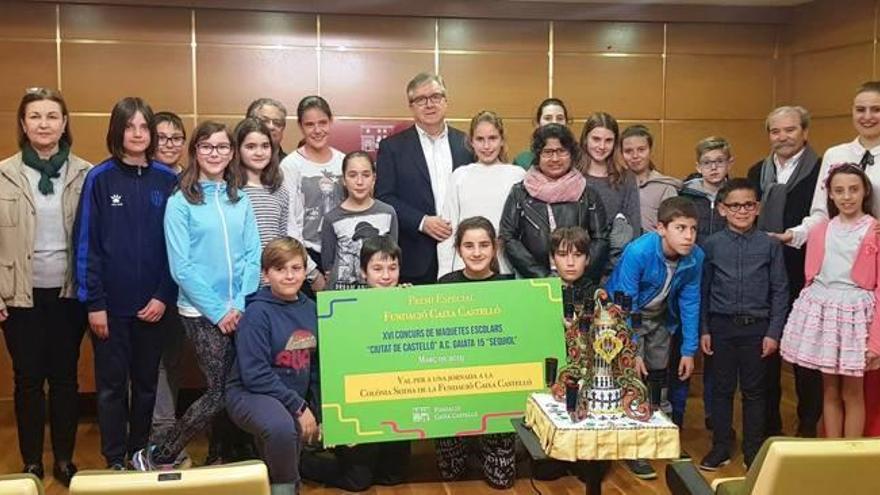 Laura Godes triunfa  en el concurso infantil de maquetas de la  Gaiata 15 Sequiol