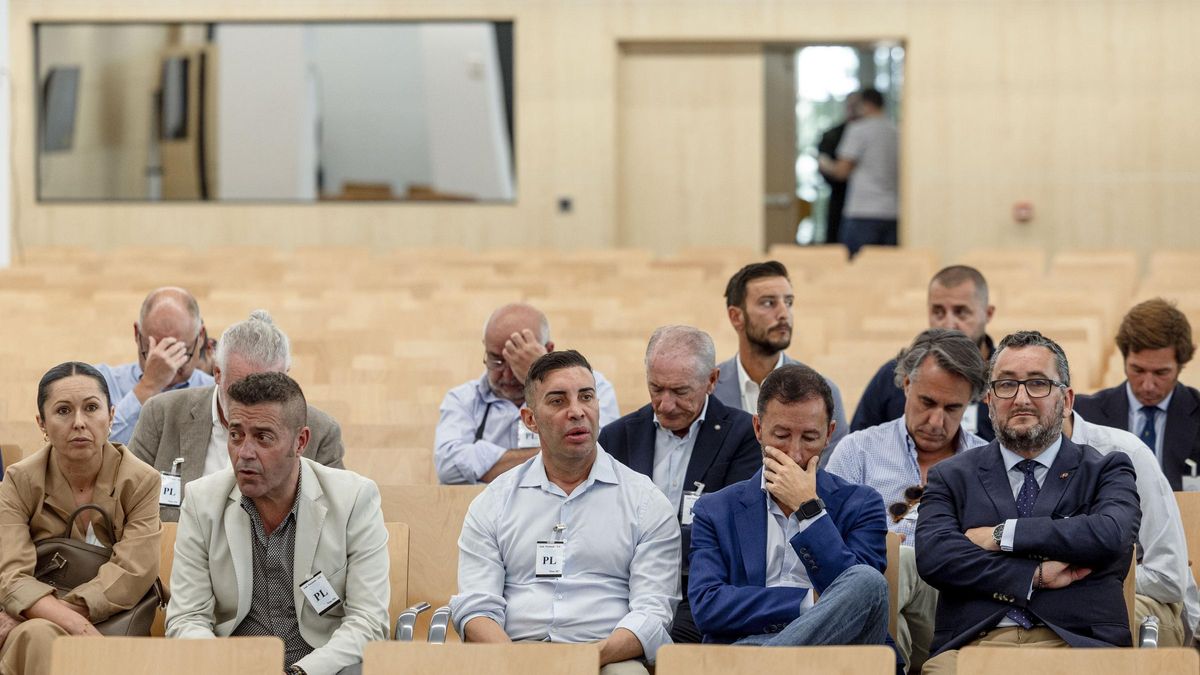 Imagen del Inicio del juicio el 27 de mayo pasado en la Audiencia Nacional, con algunos de los encausados en la ‘operación Drake’.