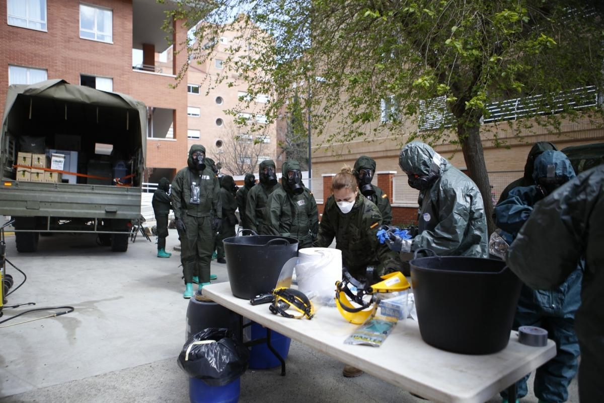 Desinfección de residencias por la Brigada Aragón I