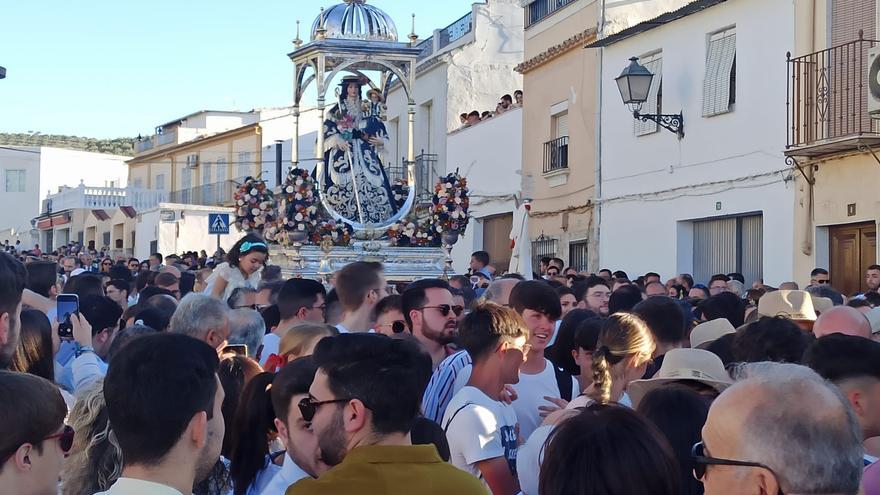 La Virgen de Araceli regresa a Lucena y abre los actos centrales del 75 aniversario de la coronación