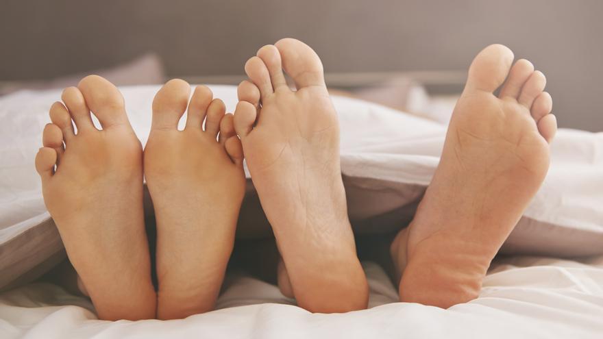 Cuatro enfermedades que puedes detectar tú mismo mirándote los pies