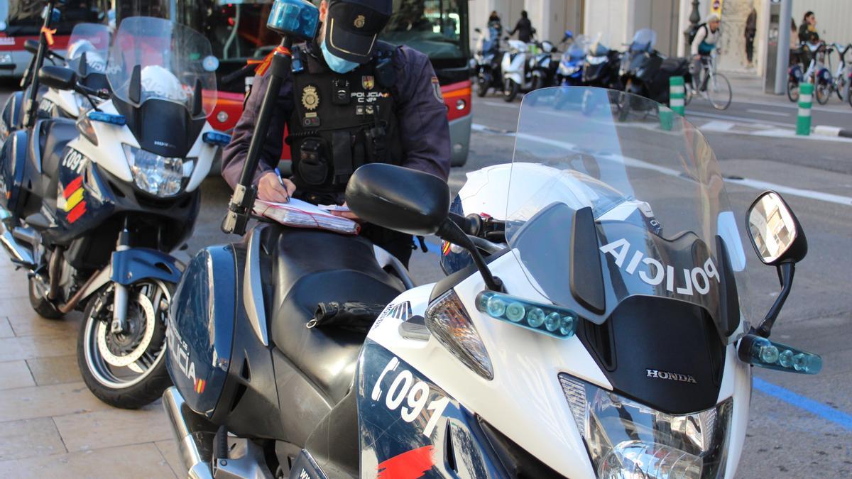 Un agente de la Policía Nacional en una imagen de archivo.