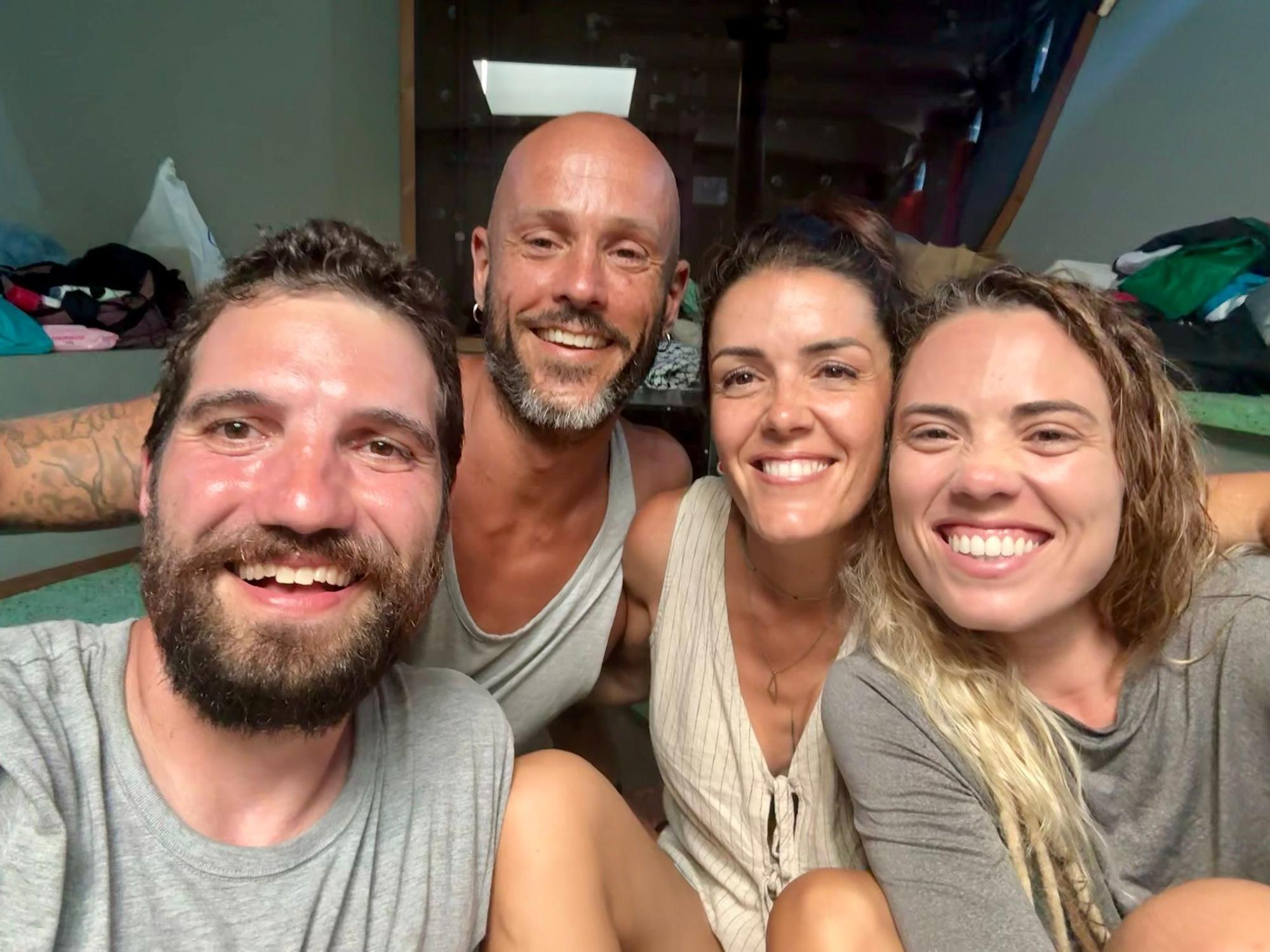 Sofía -la segunda por la derecha- con sus compañeros, en el Sirius.