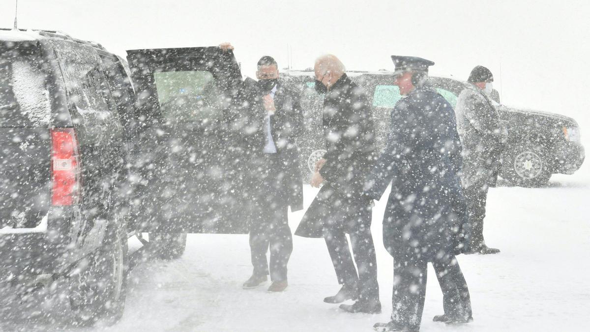 El presidente de los Estados Unidos, Joe Biden, llega a la Base de la Fuerza Aérea Andrews, en Maryland..