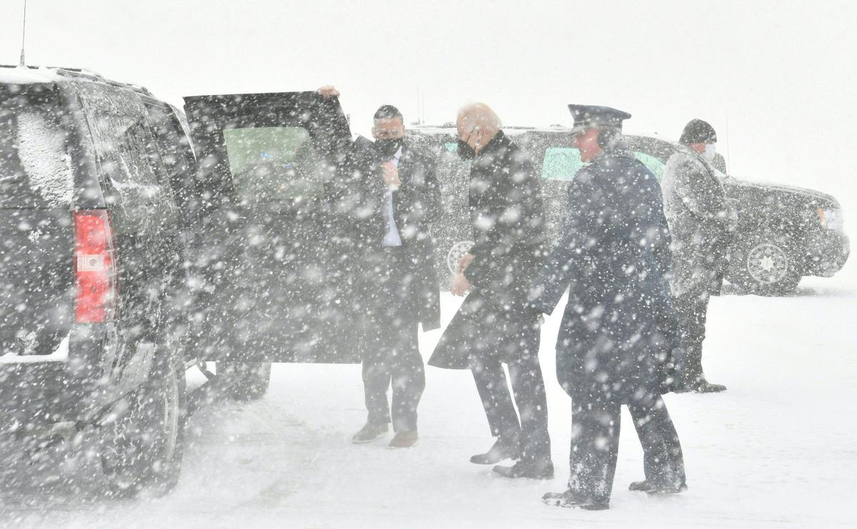 El presidente de los Estados Unidos, Joe Biden, llega a la Base de la Fuerza Aérea Andrews, en Maryland..